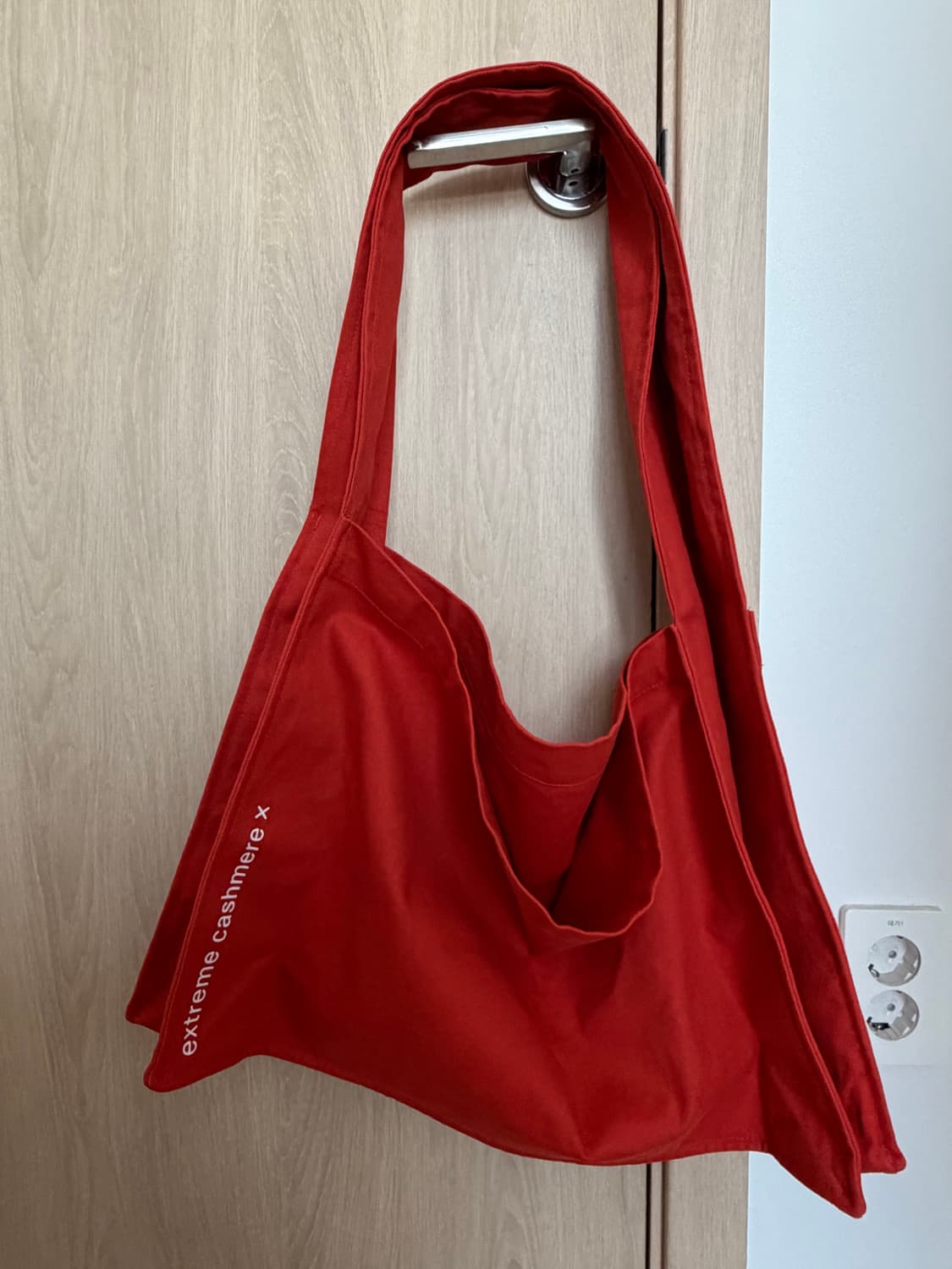 Extreme cashmere 팝업백 상품이미지1