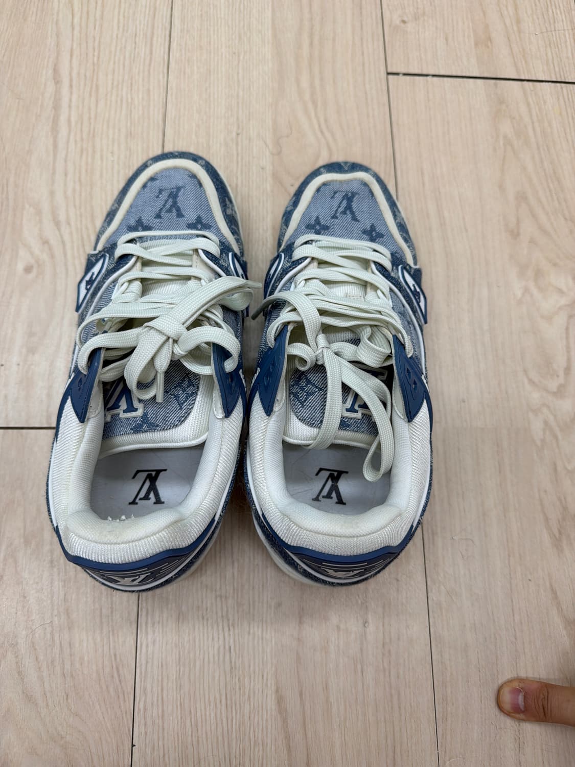 루이비통 스니커즈 상품이미지1