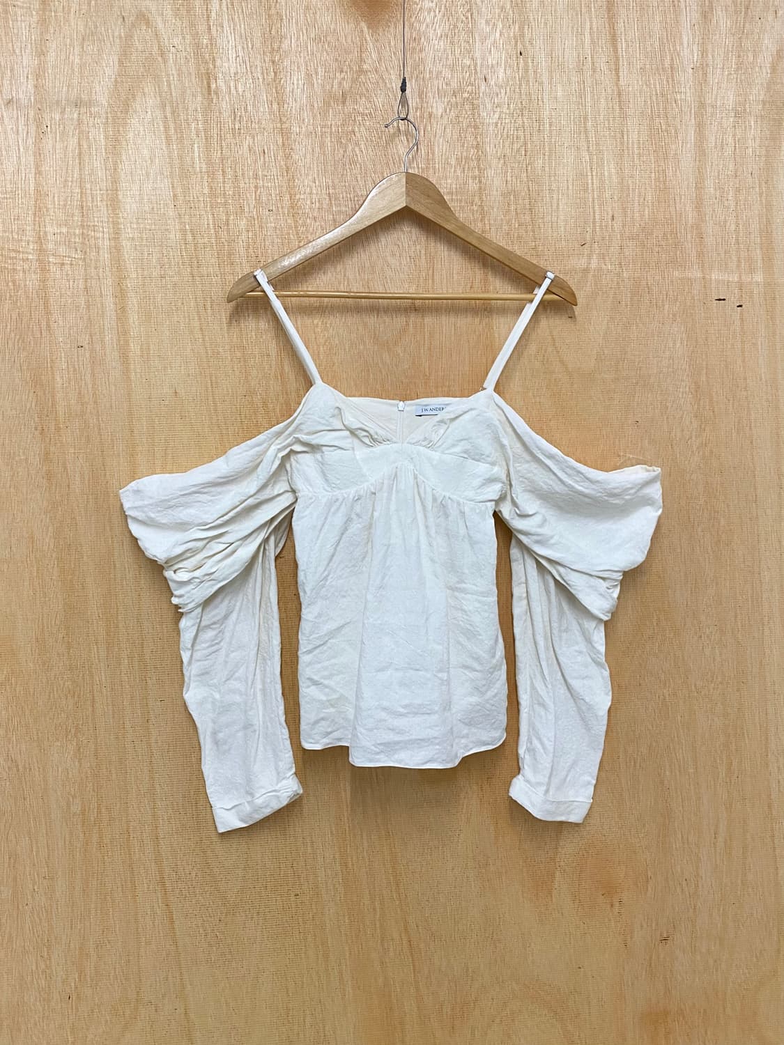 J.W. ANDERSON off shoulder blouse 상품이미지2