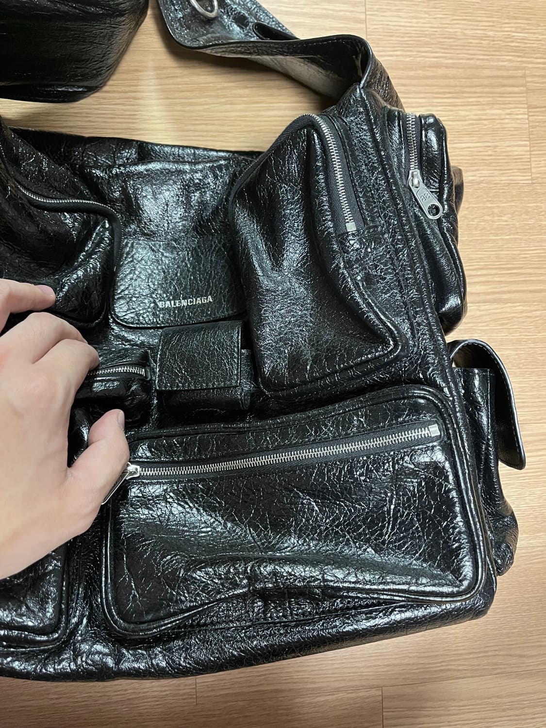 발렌시아가 수퍼비지 슈퍼비지 이지 슬링백 라지 L 상품이미지2