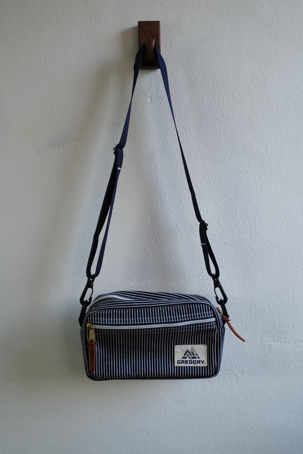 그레고리 스트라이프 크로스백  상품이미지2