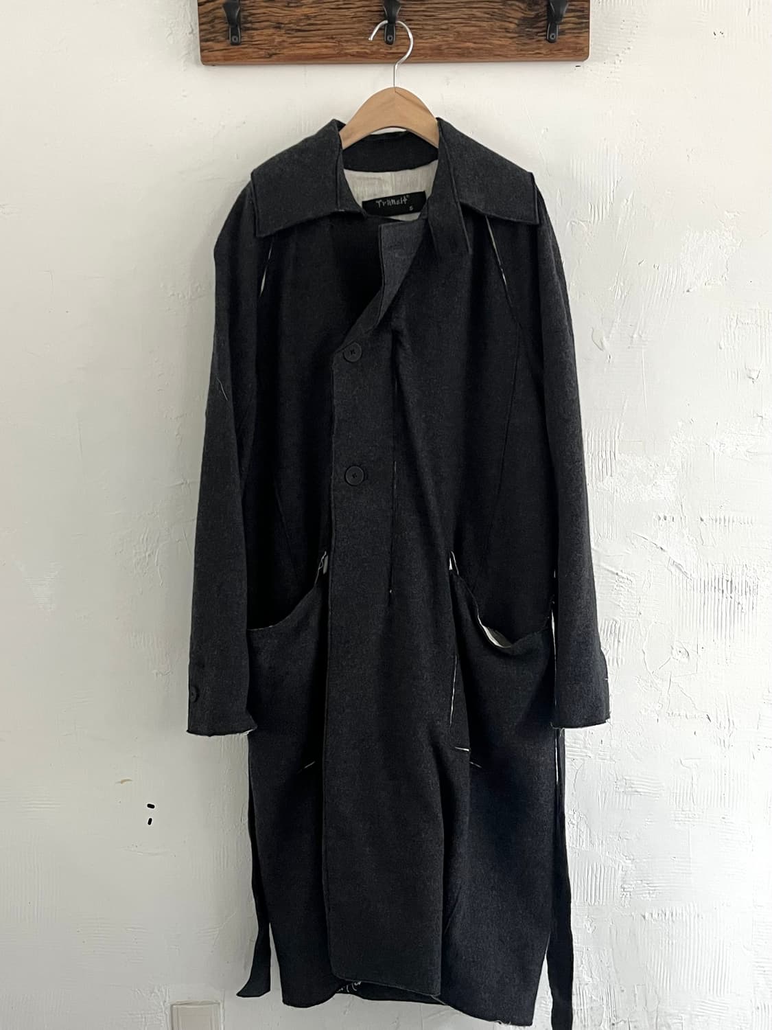 TRANSIT 트랜짓 딥차콜 컬러 집업 롱 코트 상품이미지5