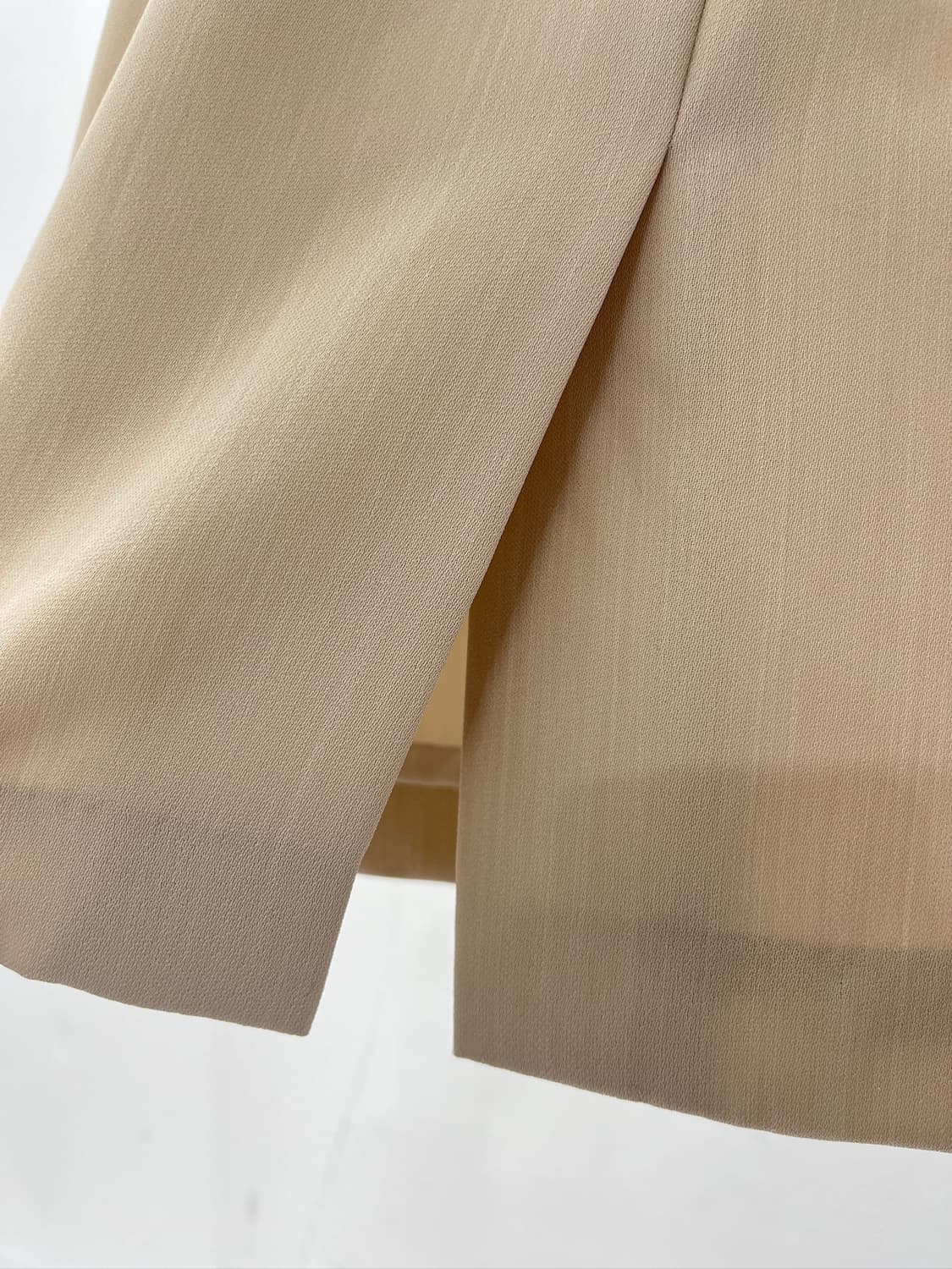 Two Tuck Beige Midi Skirt 상품이미지3