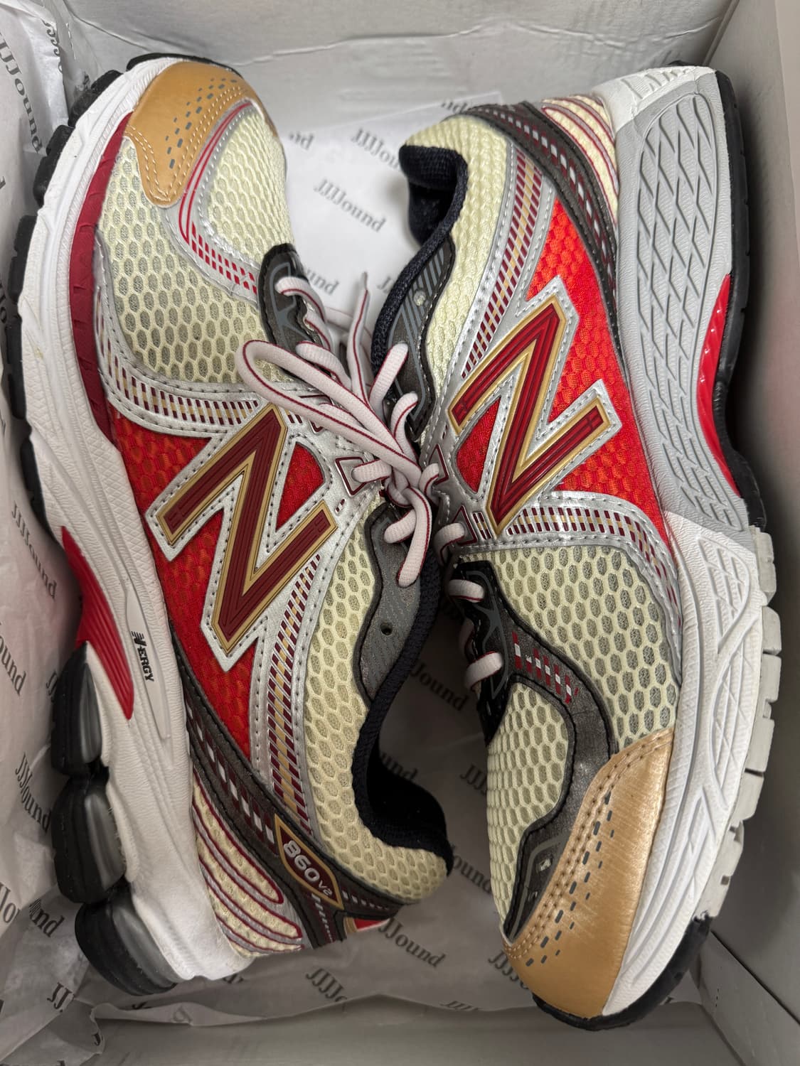 뉴발란스 애메레온도르 860 레드 285 상품이미지1