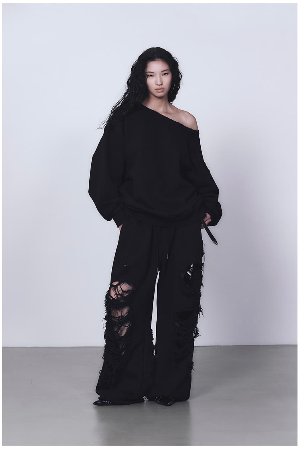트리밍버드 Scratch Damage BoatNeck SweatShirt 상품이미지2