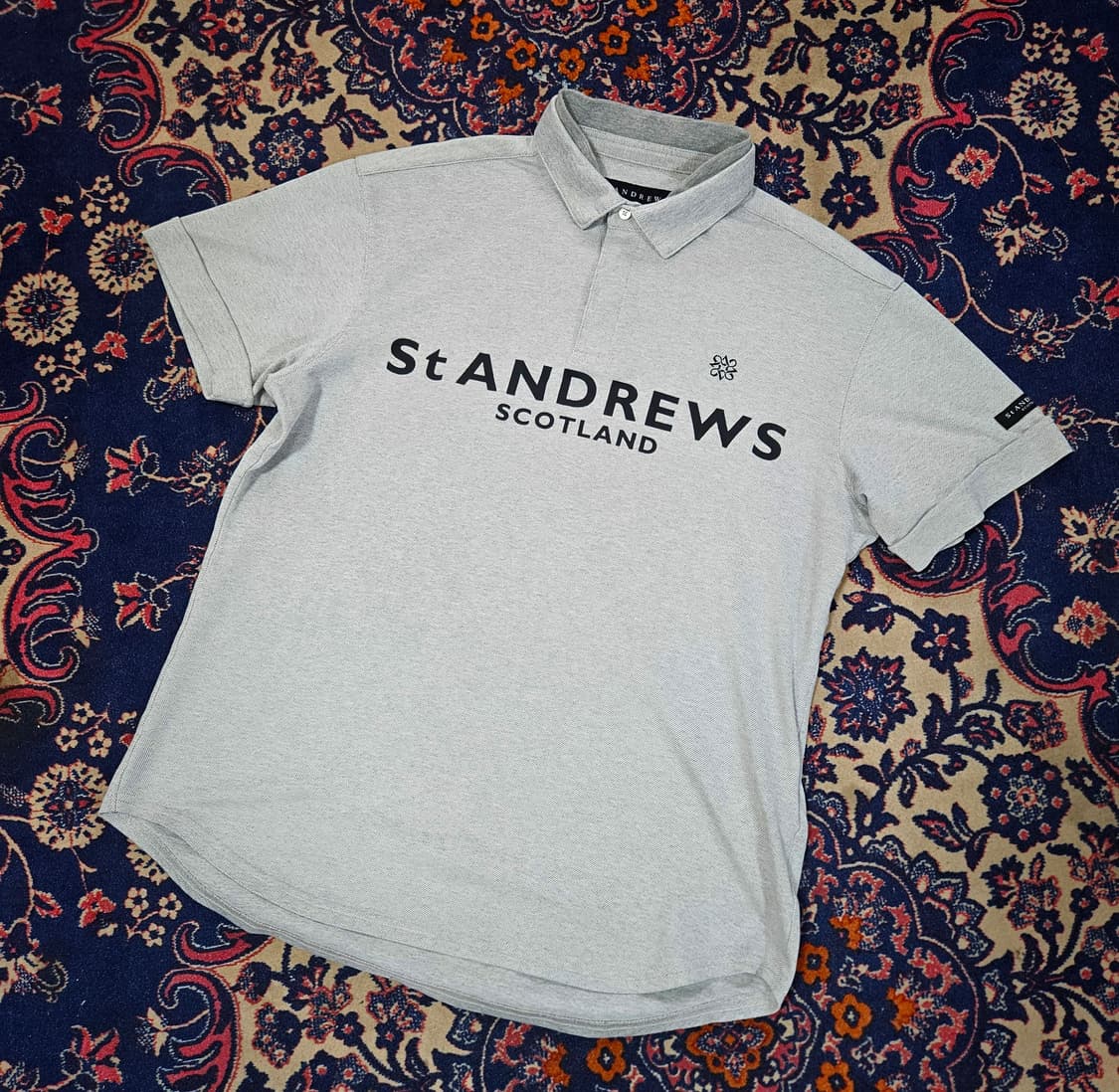 (국내매장) 세인트 앤드류스 레터링 카라티셔츠 상품이미지1