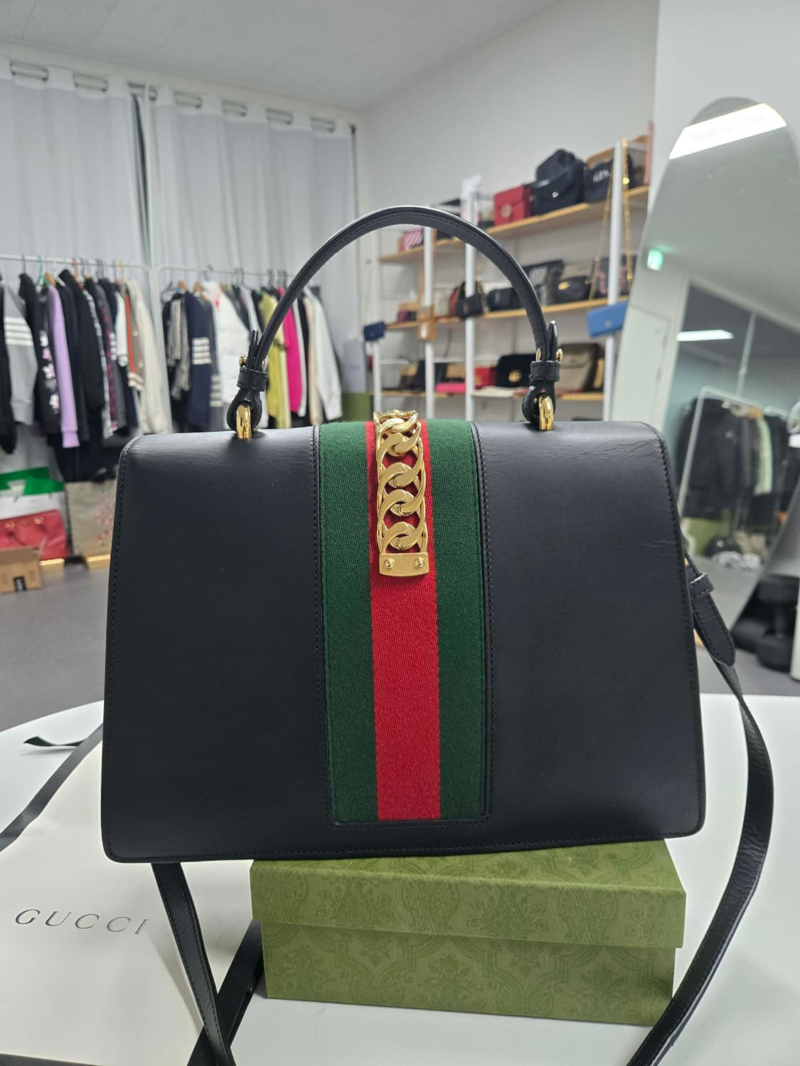 [50%세일] 구찌 실비 미디엄 탑핸들백 상품이미지2