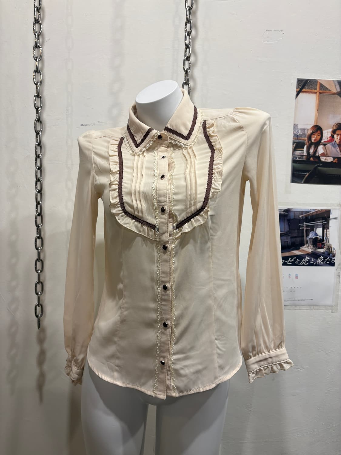 axes femme 엑시즈팜 브라운 라인 아이보리 블라우스 상품이미지1