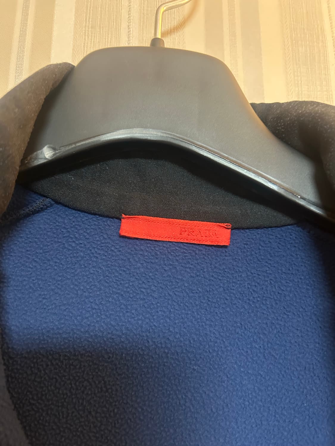 프라다 스포츠 넥 집업 자켓 상품이미지4