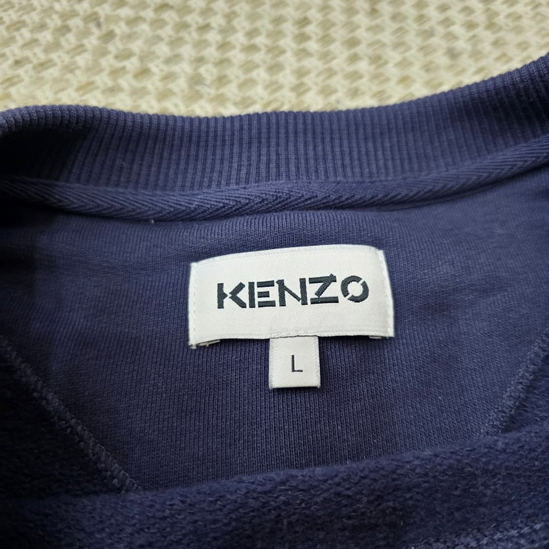 정품)거의 새거 KENZO 겐조 패치 로고 호랑이 네이비 맨투맨  L 상품이미지4