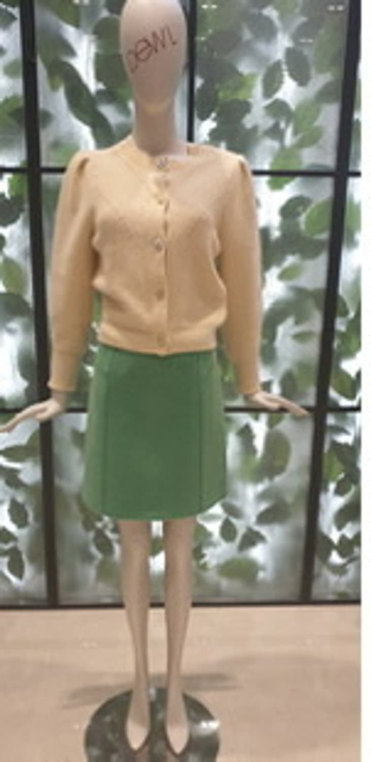 듀엘 큐빅 단추 소매 퍼프 앙고라 니트 상품이미지2