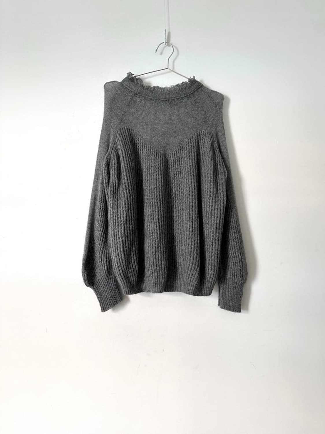 See - through grace neck knit / grey 상품이미지4