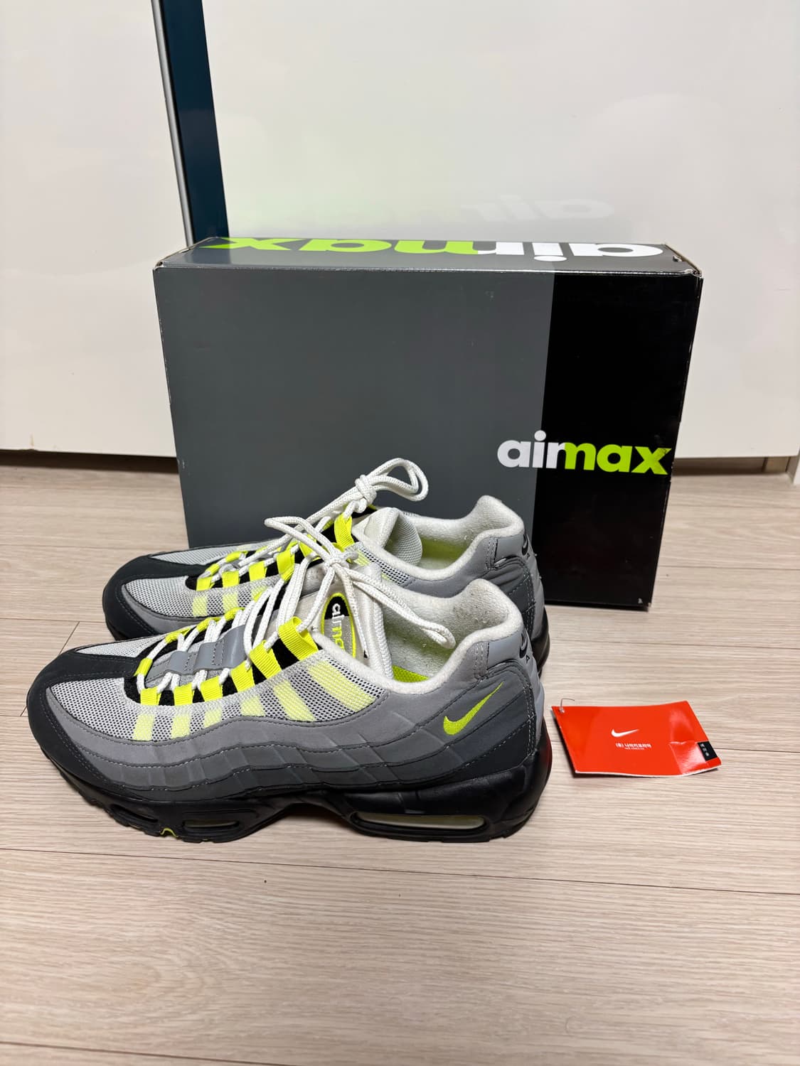 에어맥스95 OG 네온 옐로우 2020 상품이미지8
