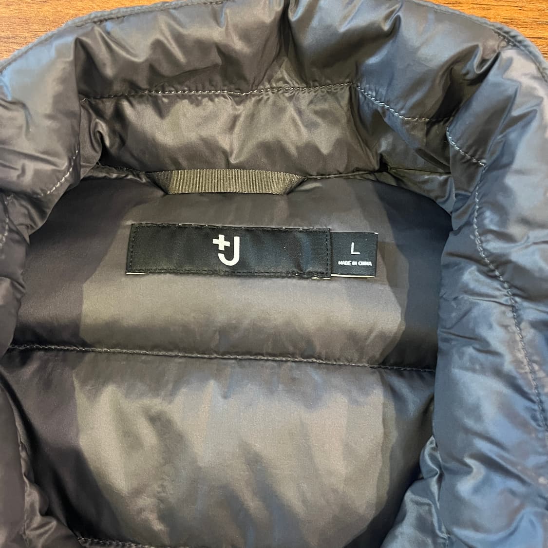 유니클로 질샌더 경량패딩 상품이미지4