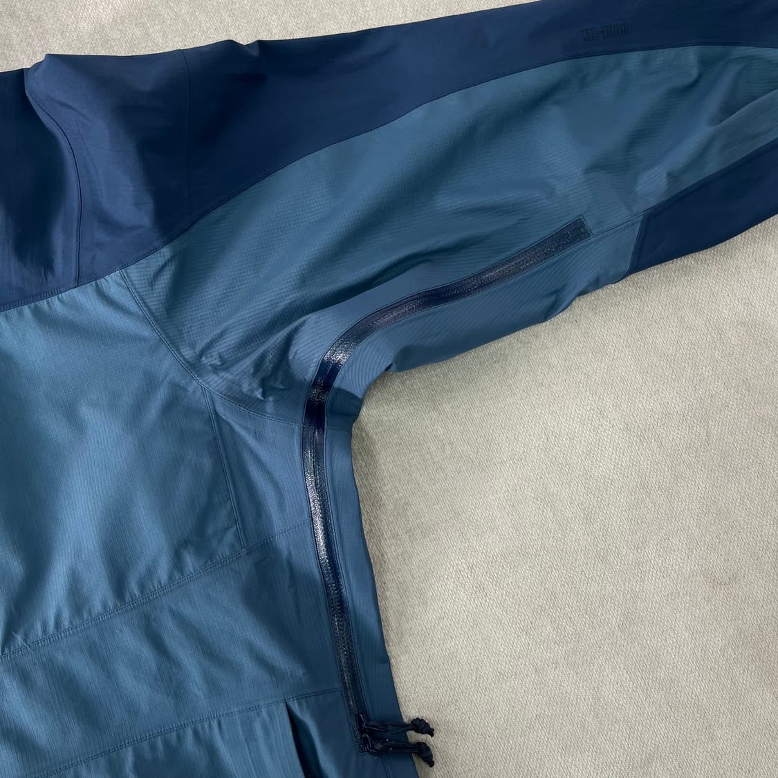 105 아크테릭스 고어텍스 블루 바람막이 자켓 상품이미지7