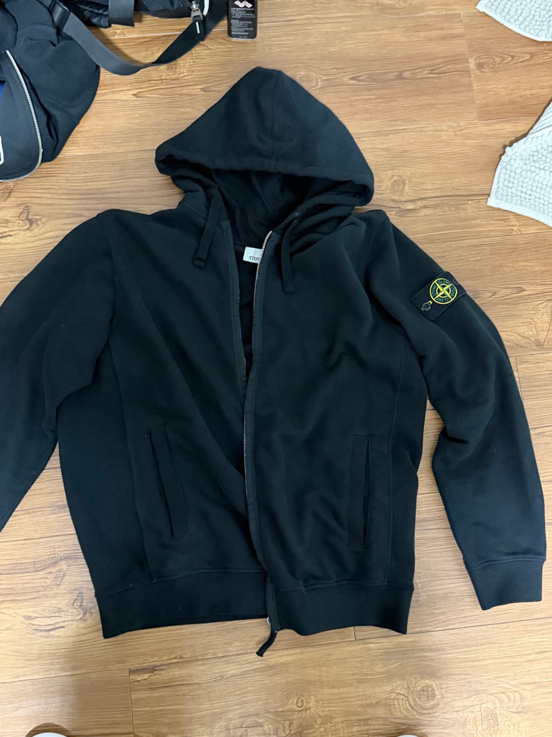 스톤 아일랜드 말파일 플리스 올드 이펙트 풀 집 후드 블랙 상품이미지2