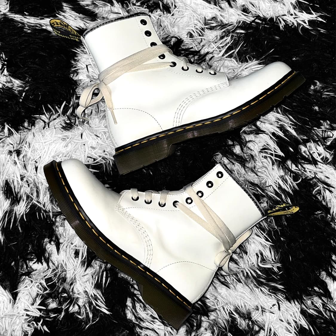 Dr. Martens Jadon white boots 41 상품이미지1