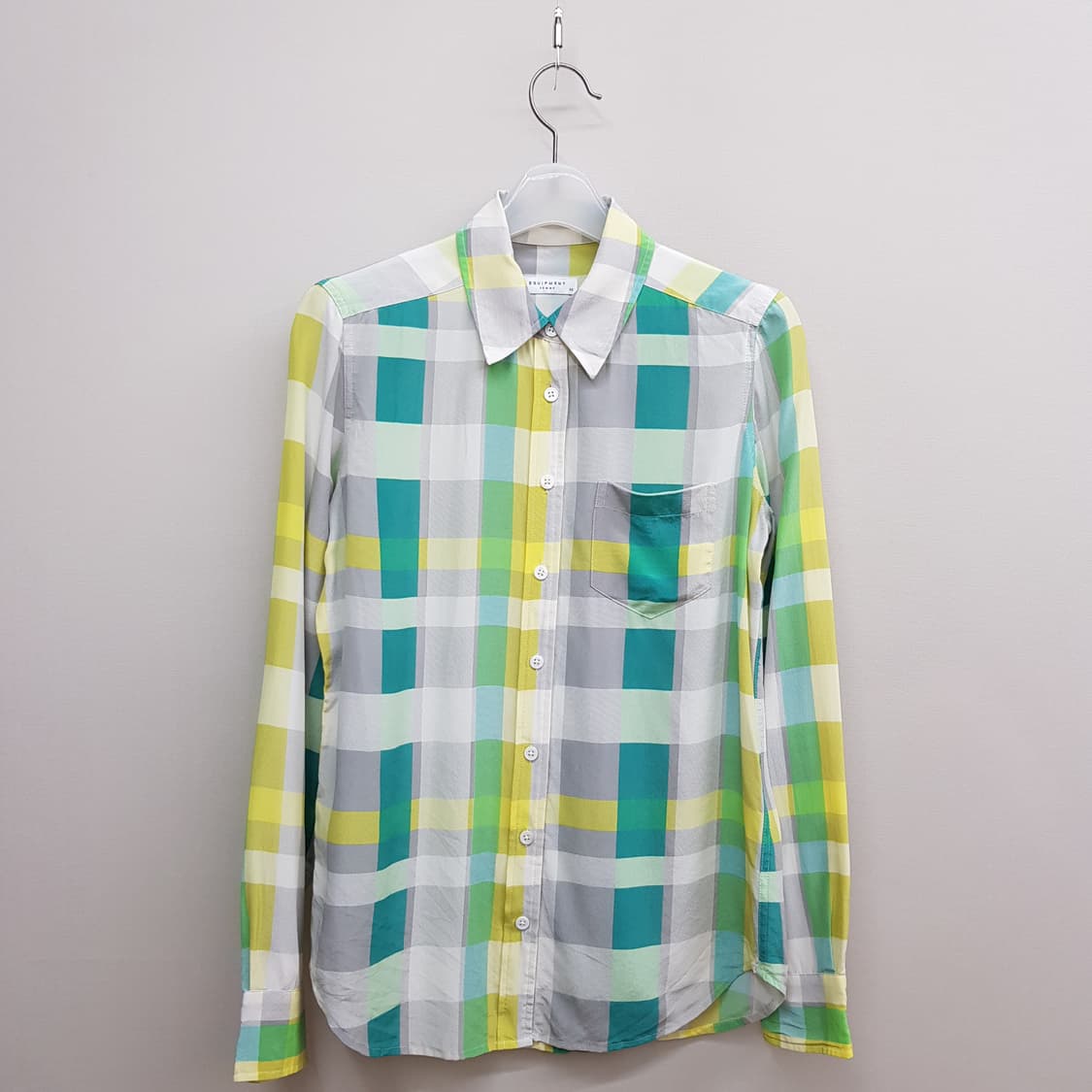 이큅먼트 멀티 체크 실크 셔츠 XS사이즈 상품이미지1