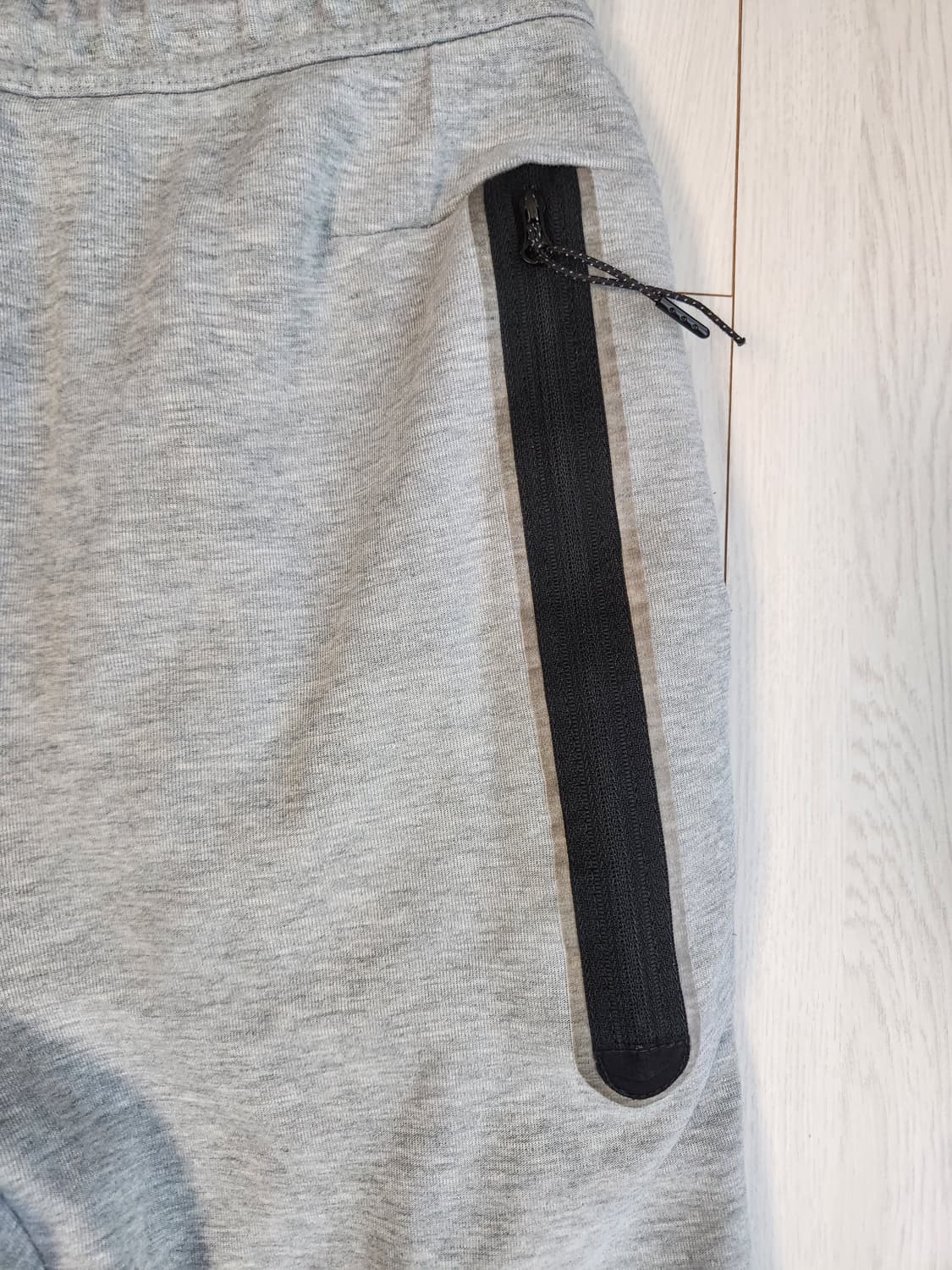 나이키 테크 플리스 조거 팬츠 CU4496-063 사이즈s

스포츠웨어/ 상품이미지8