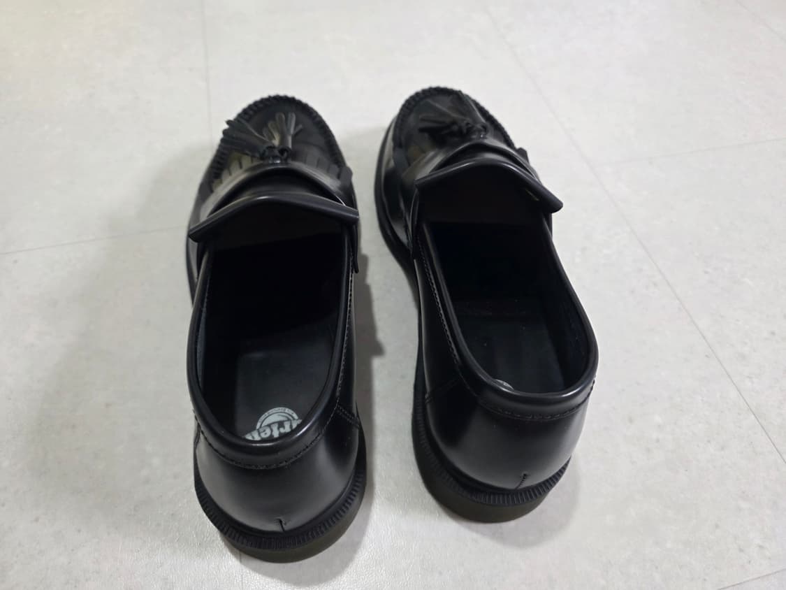 닥터마틴 아드리안 블랙 300 상품이미지3