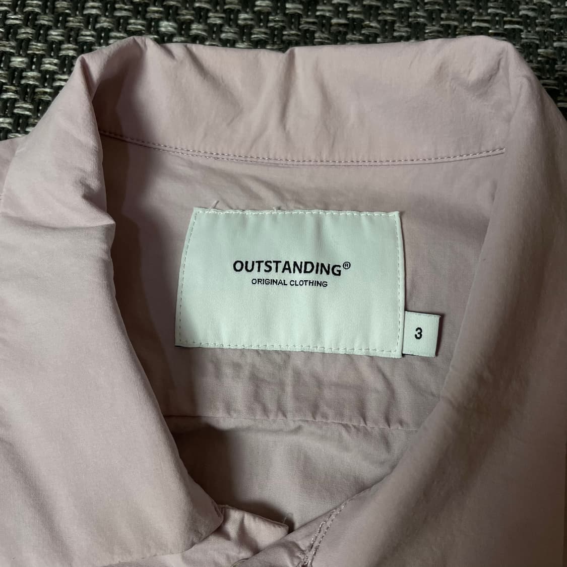 아웃스탠딩 연핑크 패치 투포켓 반팔 셔츠 상품이미지4