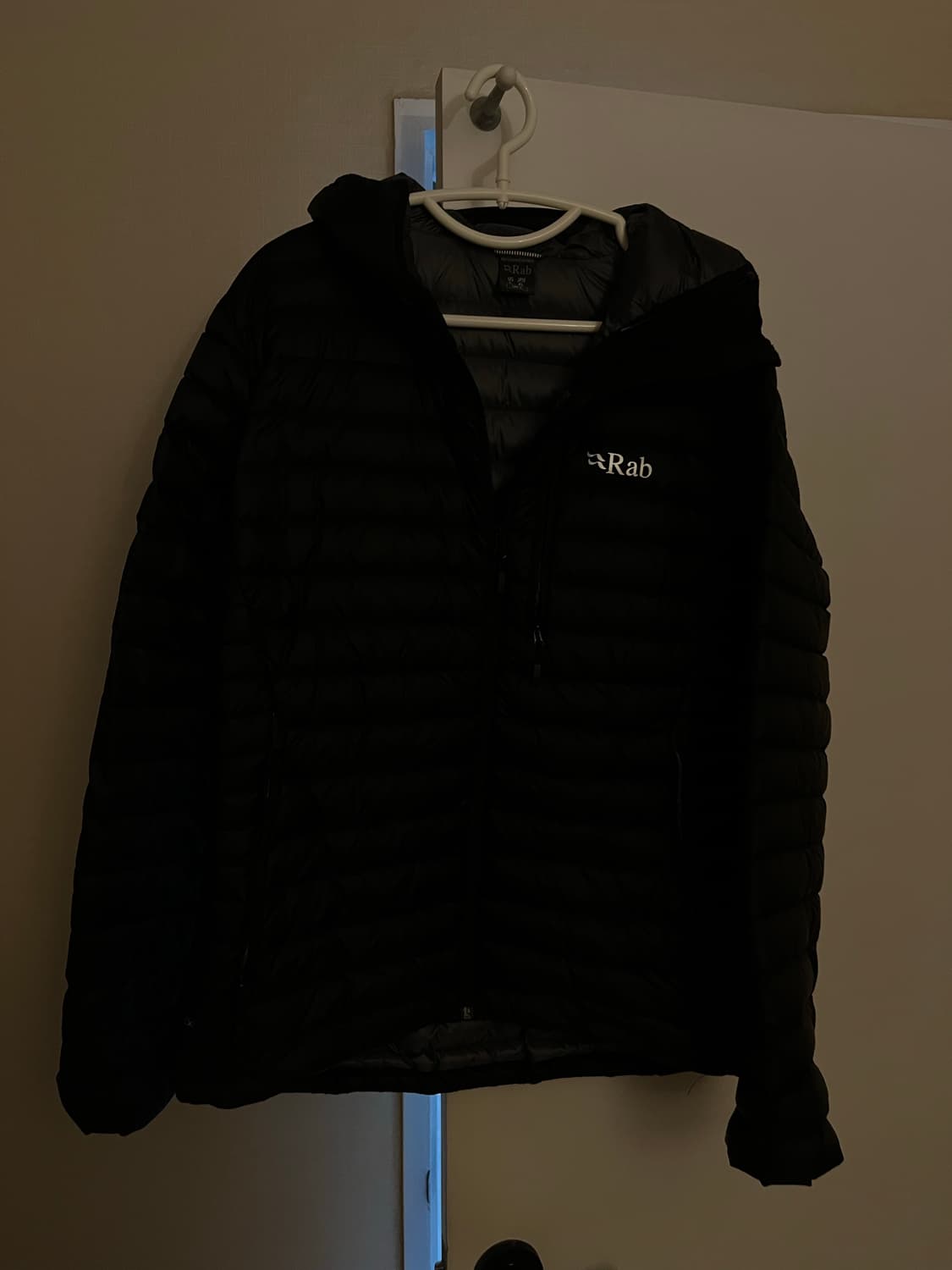 rab 알파인 블랙 L사이즈 상품이미지1