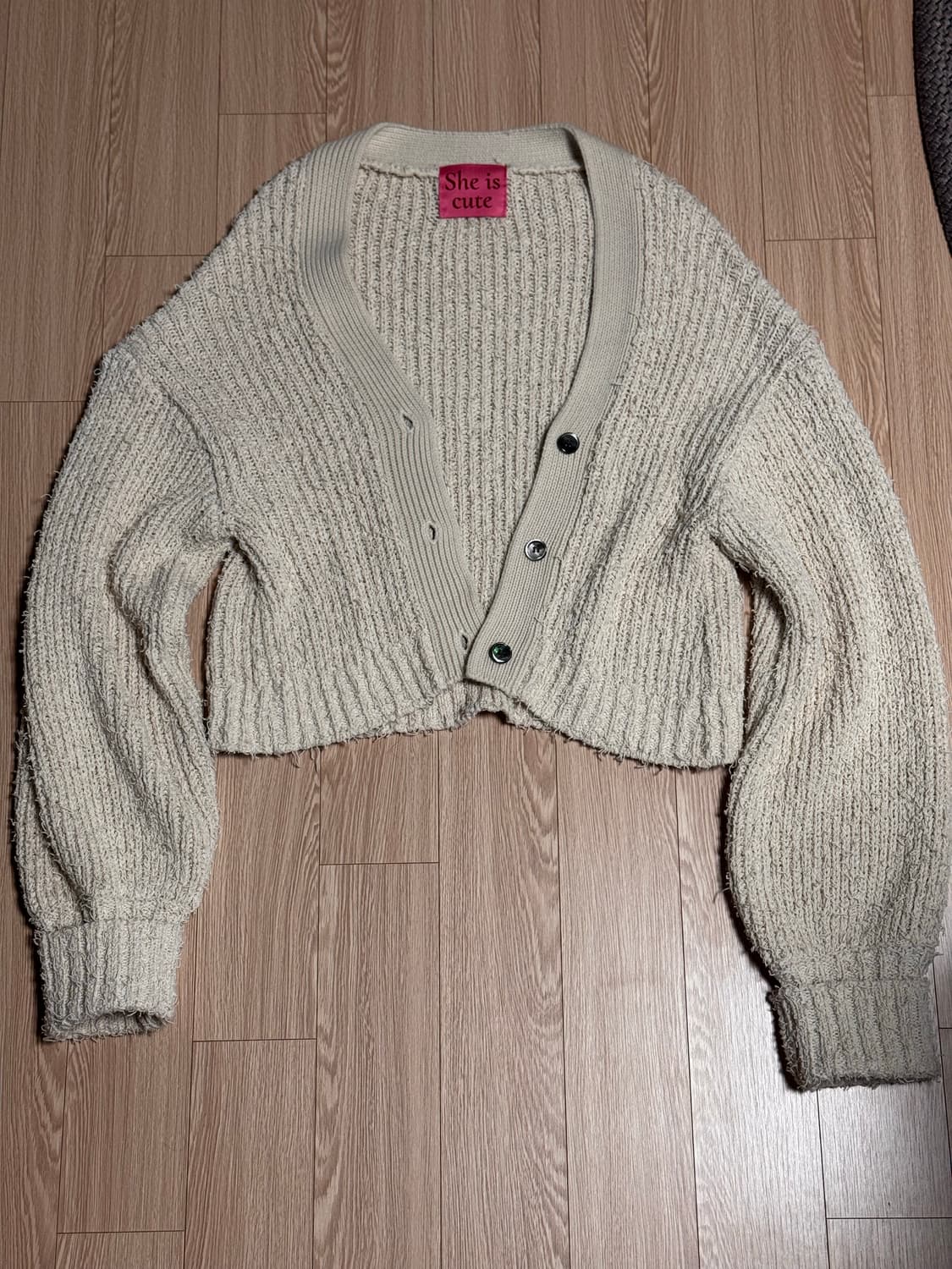 쉬이즈큐트 플러피 가디건 아이보리 팝니다 상품이미지2