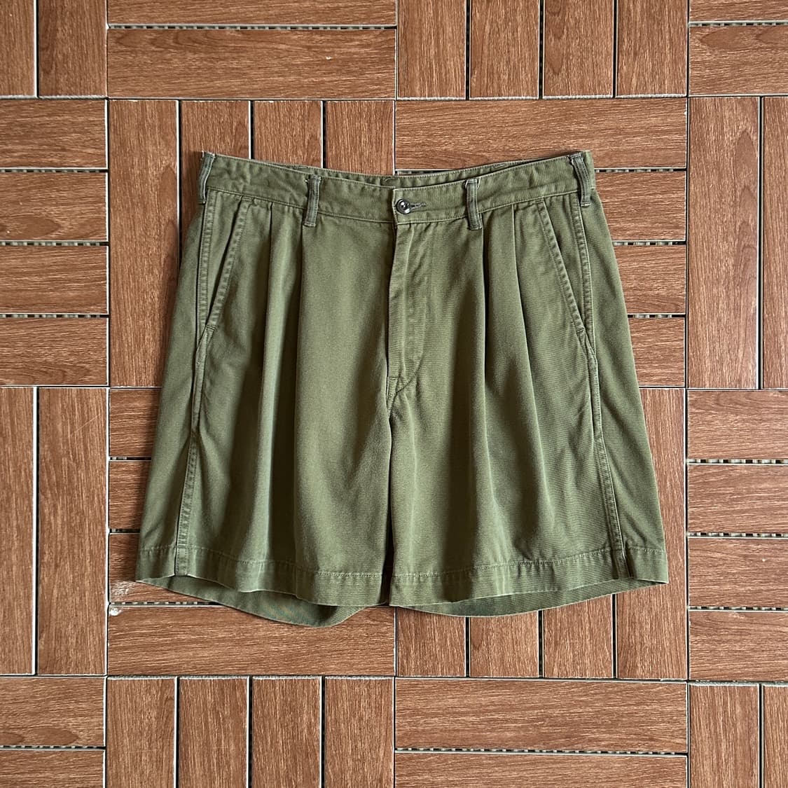 Danton two-tuck chino cotton shorts 상품이미지1