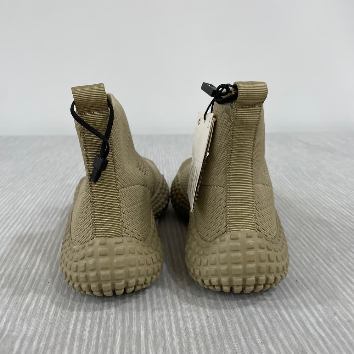 703) ZARA 자라 삭스 스니커즈 230mmm 상품이미지4