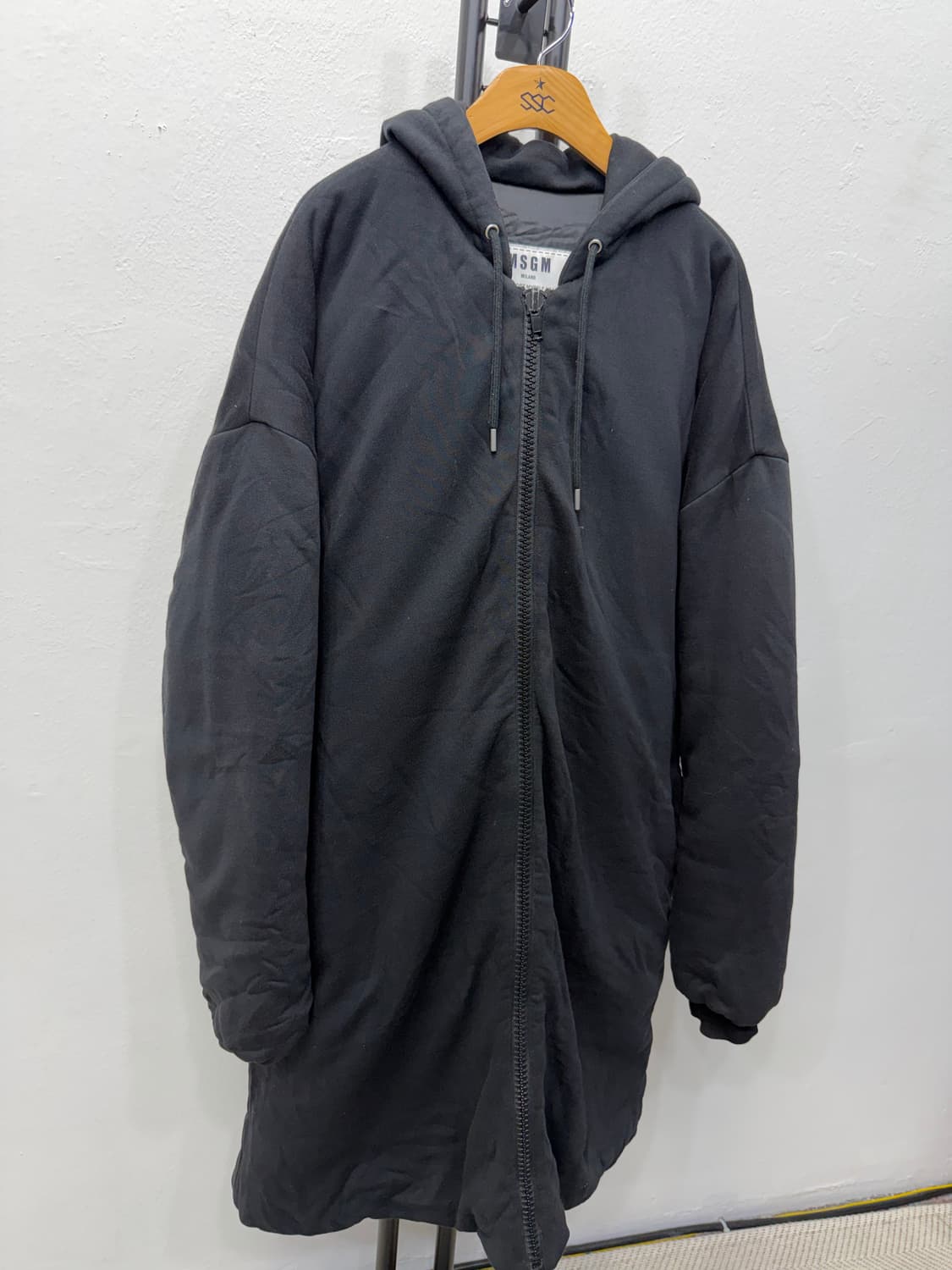 정품) MSGM 남성 오버핏 블랙 후드 패딩 점퍼  상품이미지2