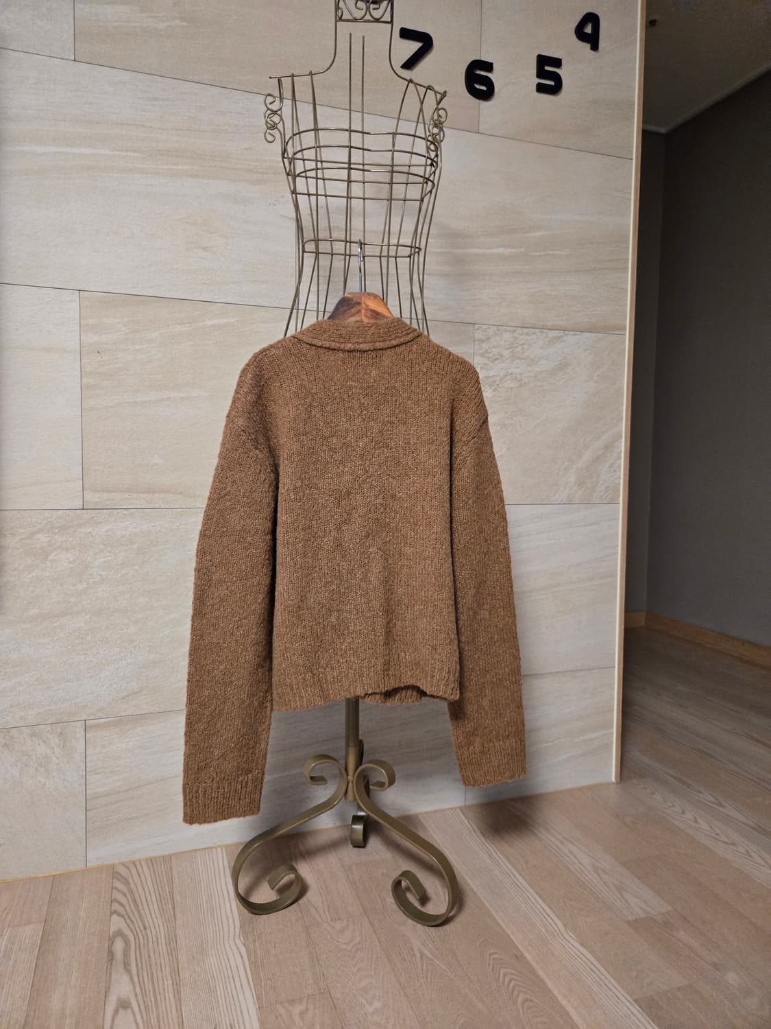 [F] 아틀리에 나인 금장 울 가디건 2023 상품이미지5