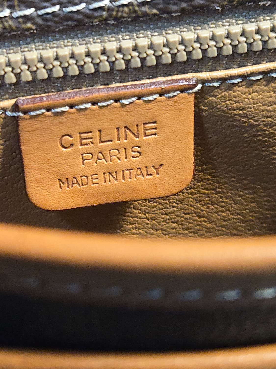 셀린느 CELINE 마카담 미니 크로스백 상품이미지10