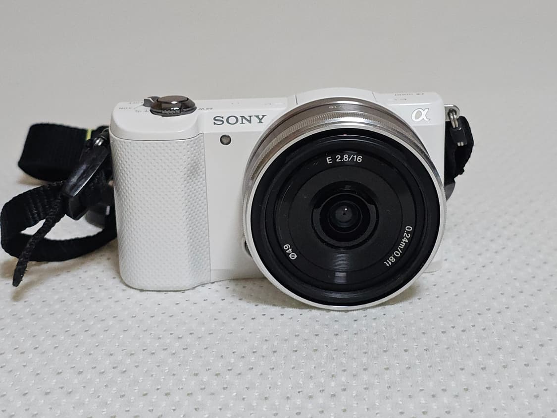 소니 a5000 미러리스 카메라 상품이미지1