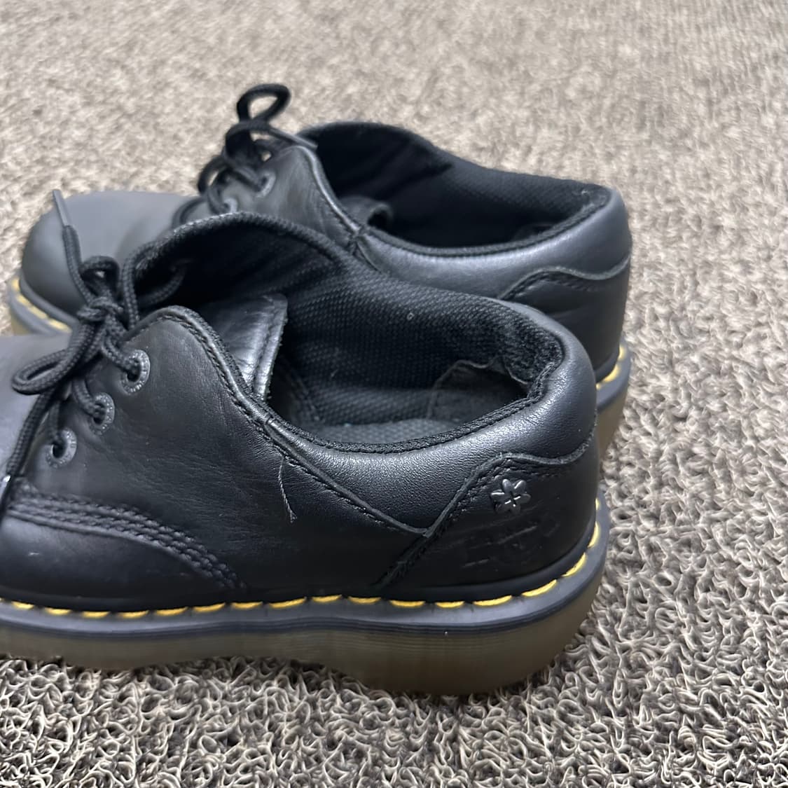 닥터마틴 찬다 3홀 여성 로퍼 블랙 240 상품이미지4