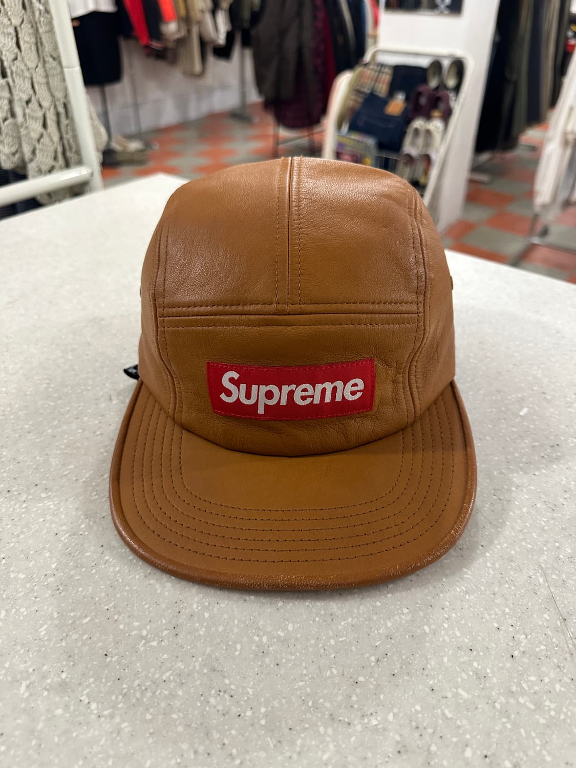 슈프림 가죽캠프캡 상품이미지1