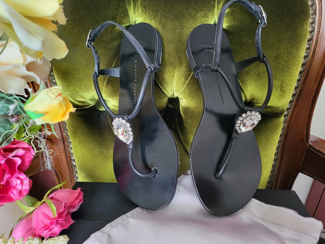 쥬세페 자노티 빅 크리스탈 플랫 샌들 박스 더스트 1 회 착용 상품이미지7