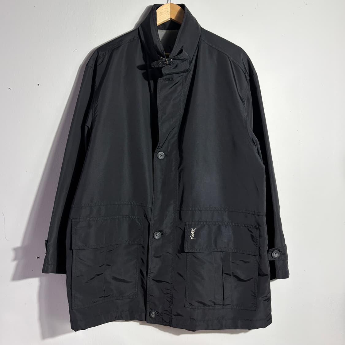 입생로랑 블랙 미니멀 하프 자켓 상품이미지1