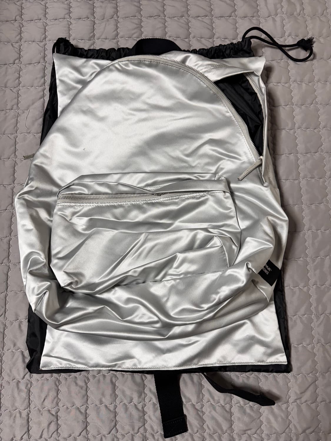 라프시몬스 이스트팩 포스터 백팩 상품이미지2