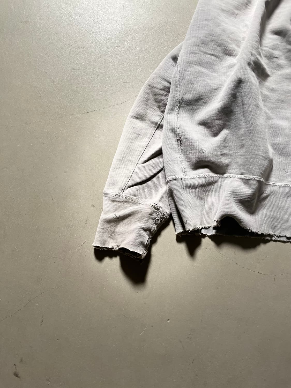 래미 릴리프  Distressed Hoodie tee 상품이미지7