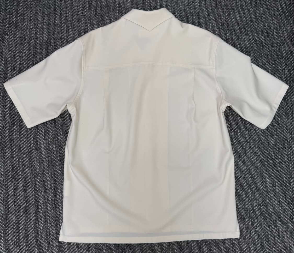 CHUNNNG(청) 반팔 셔츠 아이보리컬러 남자 L사이즈 상품이미지2