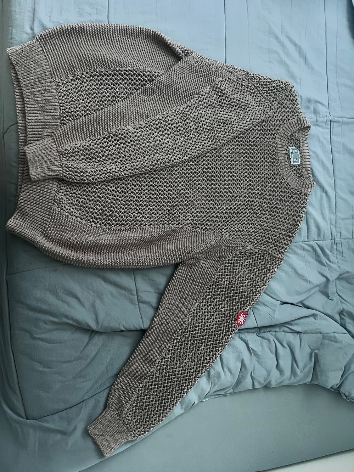 카브엠트 사이드 립 루즈 네트 니트 스웨터 베이지 - 23FW 상품이미지1