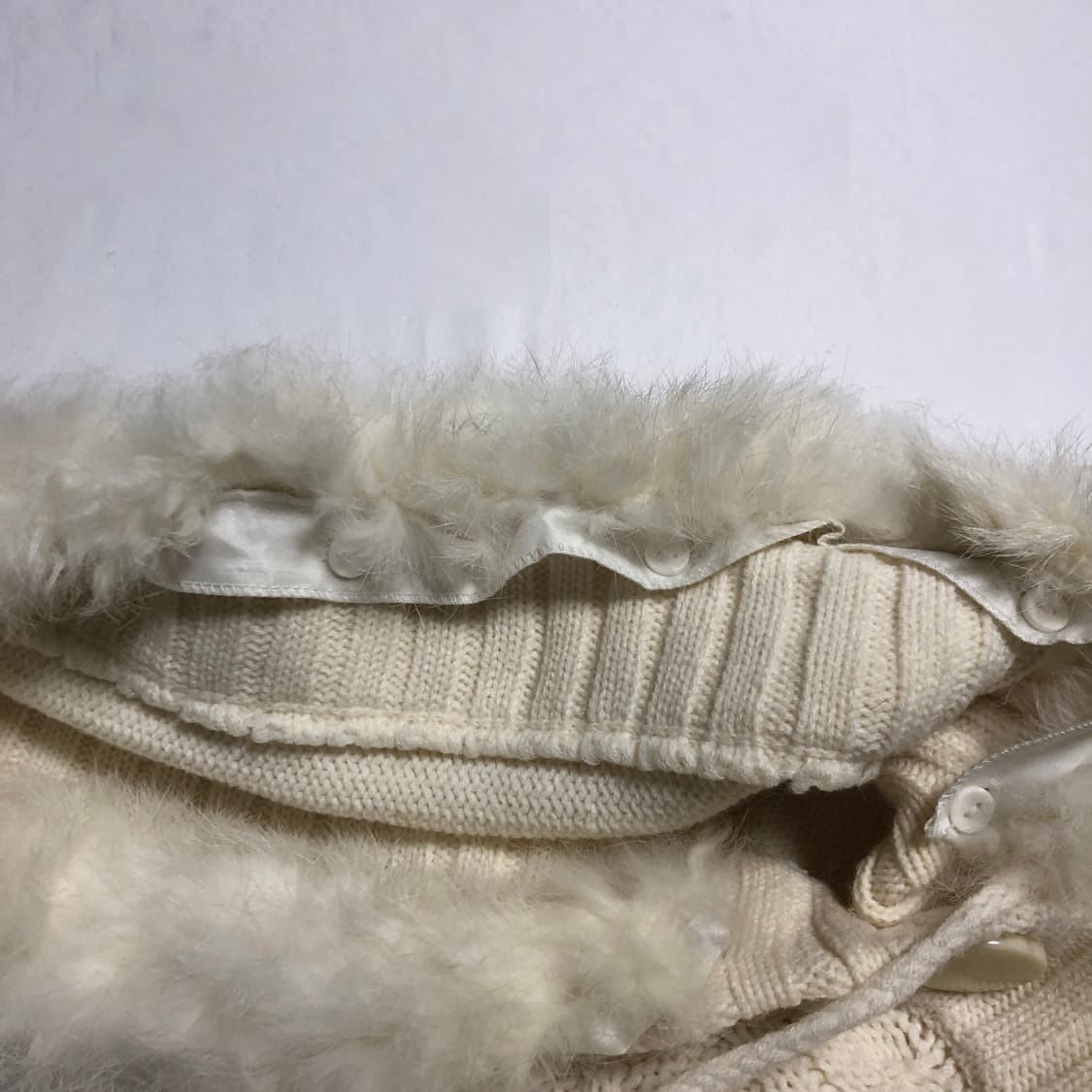 폼폼 후드 니트 가디건  아이보리 상품이미지4