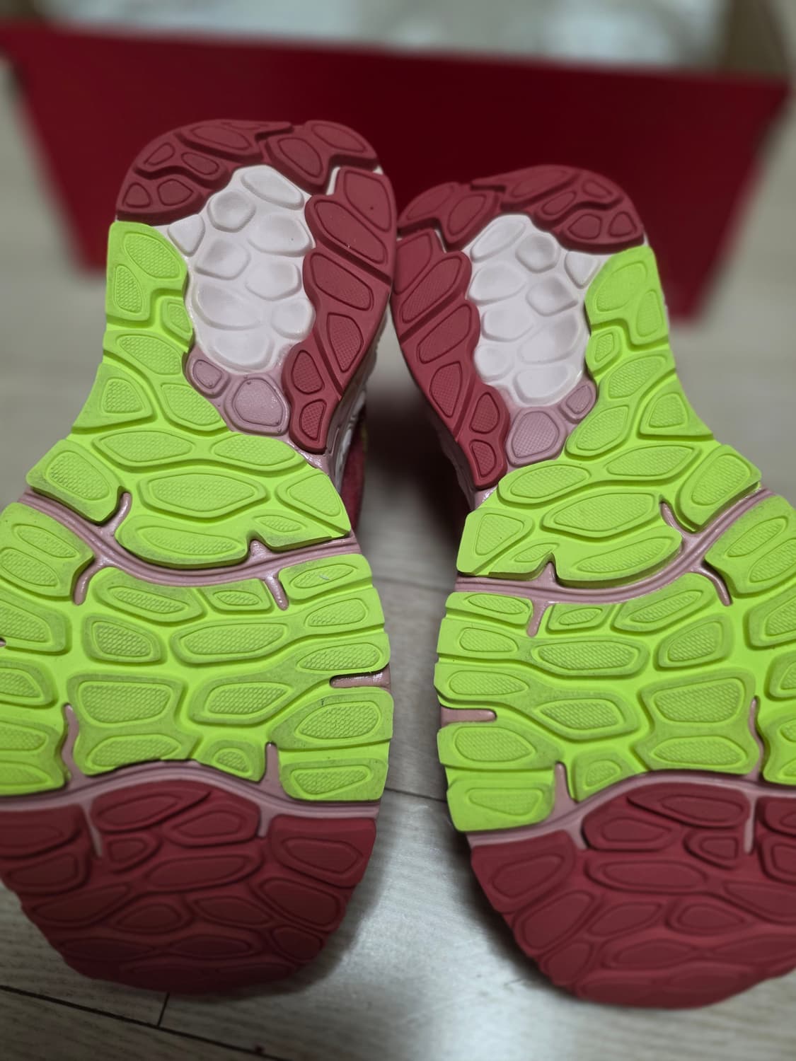 뉴발란스 Fresh Foam X 880 버건디 색상 런닝화 상품이미지5