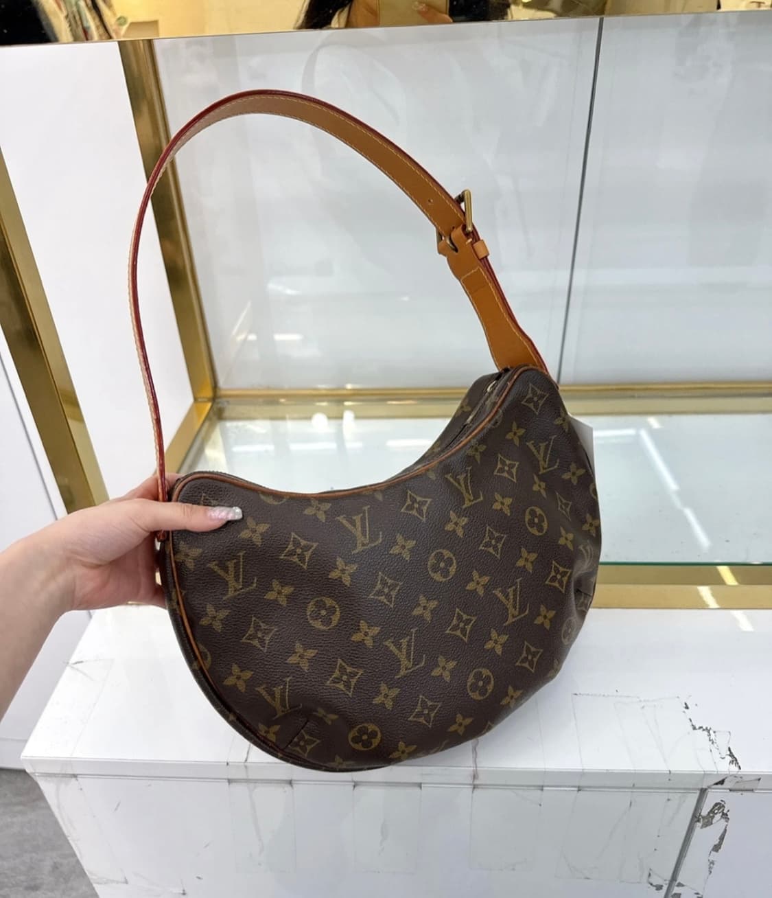 루이비통 모노그램 크로와상 숄더백 상품이미지1