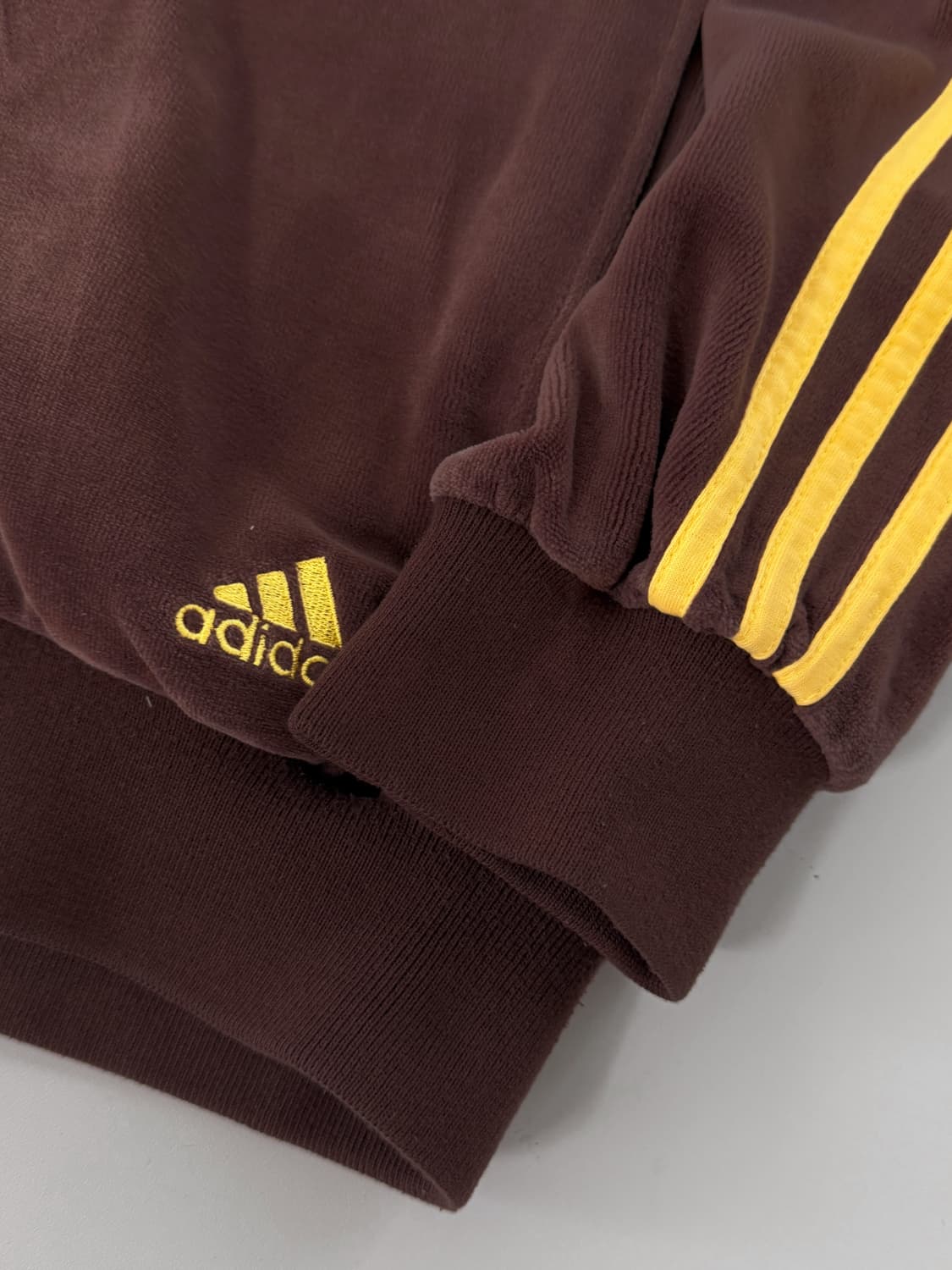 아디다스 오버핏 00‘s 브라운 벨벳 3strip 트랙 져지 상품이미지2