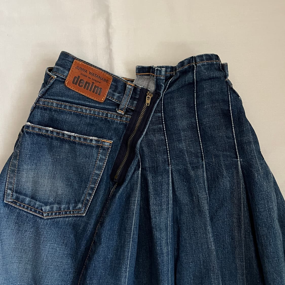 fw04 hip hung draped denim skirt 상품이미지6