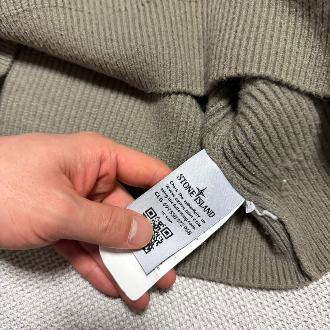 스톤아일랜드 카라 니트 상품이미지3