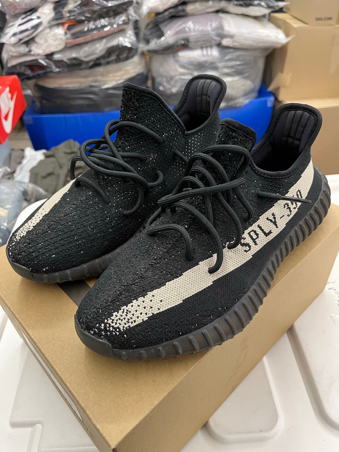 이지부스트 350 오레오 285 상품이미지1