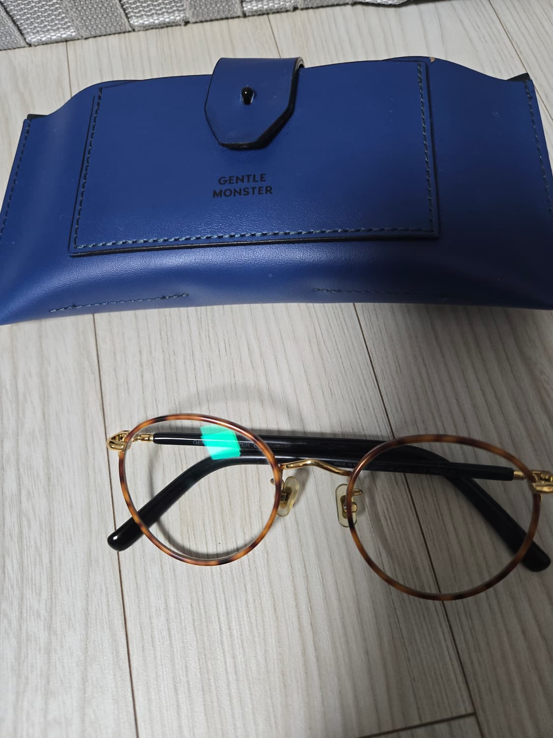 젠틀몬스터 13프라우드 03 안경  상품이미지4