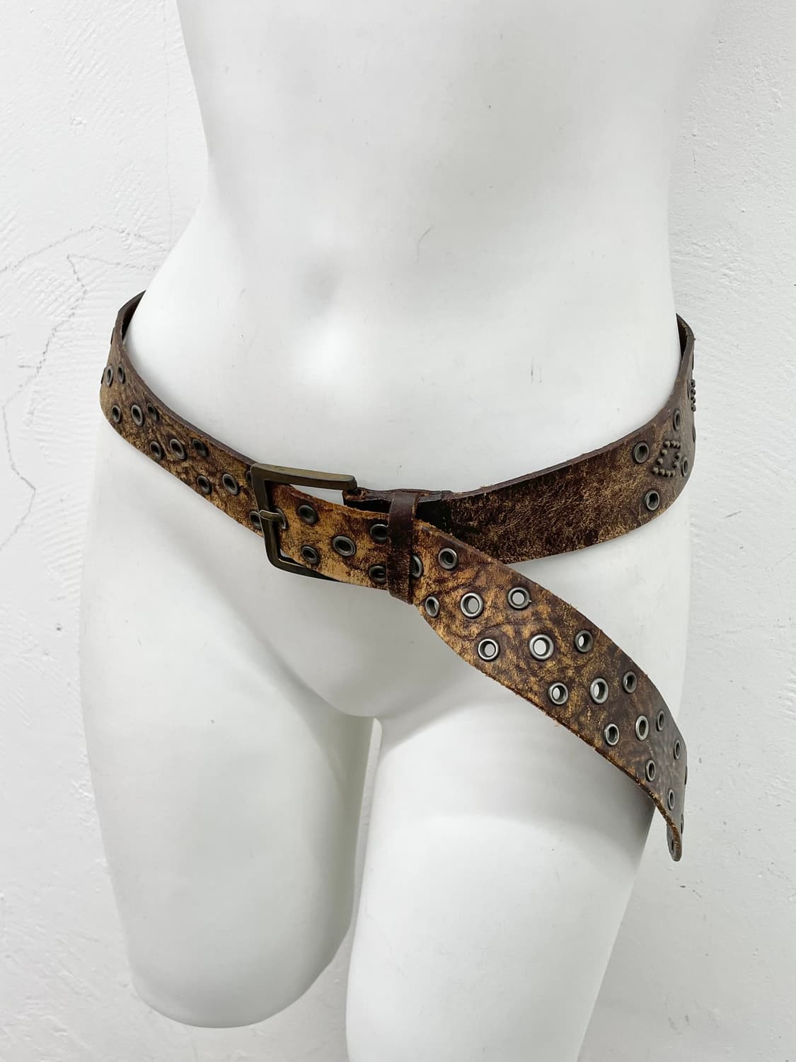 리얼레더 오리엔탈 펀칭 버클 벨트 상품이미지1